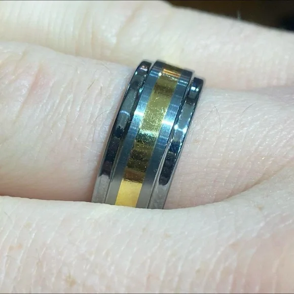 Mens ring tungsten carbide and 18k gold wedding band